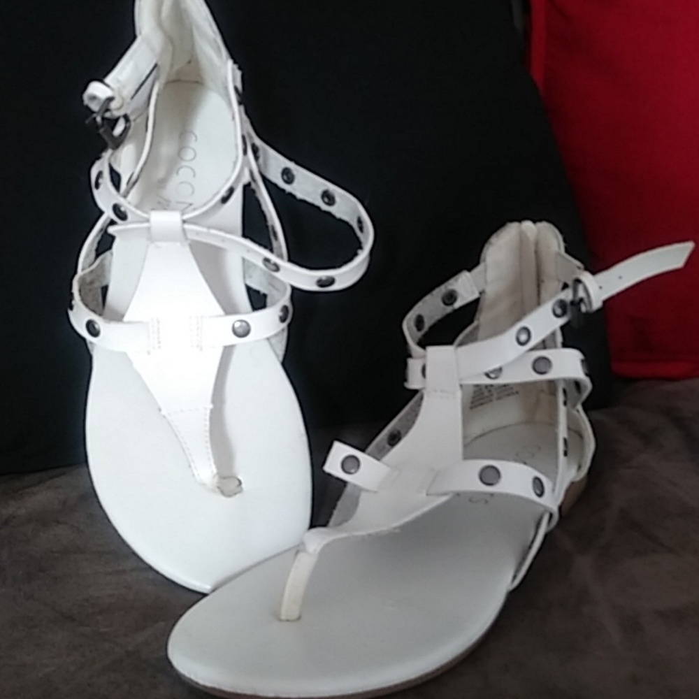 white thong sandals